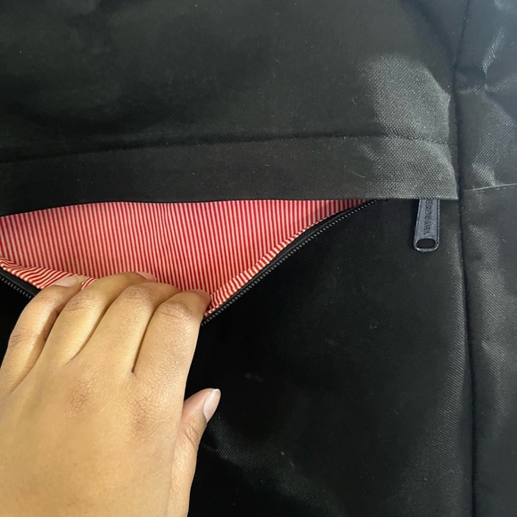 Herschel Supply Company Classic Black Tote - Picture 3 of 10